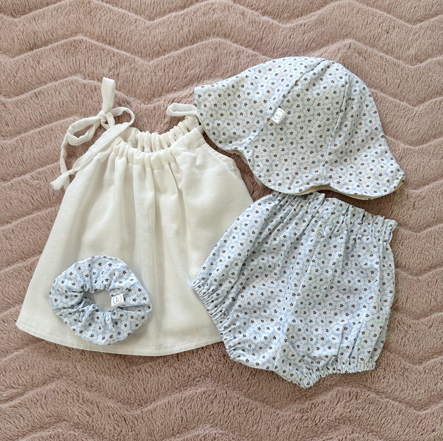 Floral Baby Set!