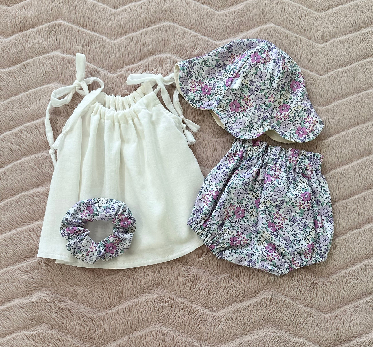 Floral Baby Set!